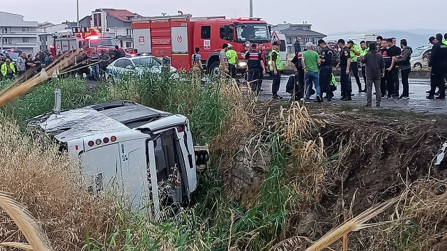 Türkiyədə həbsxananın nəqliyyat vasitəsi dərəyə aşdı:9 polis yaralandı