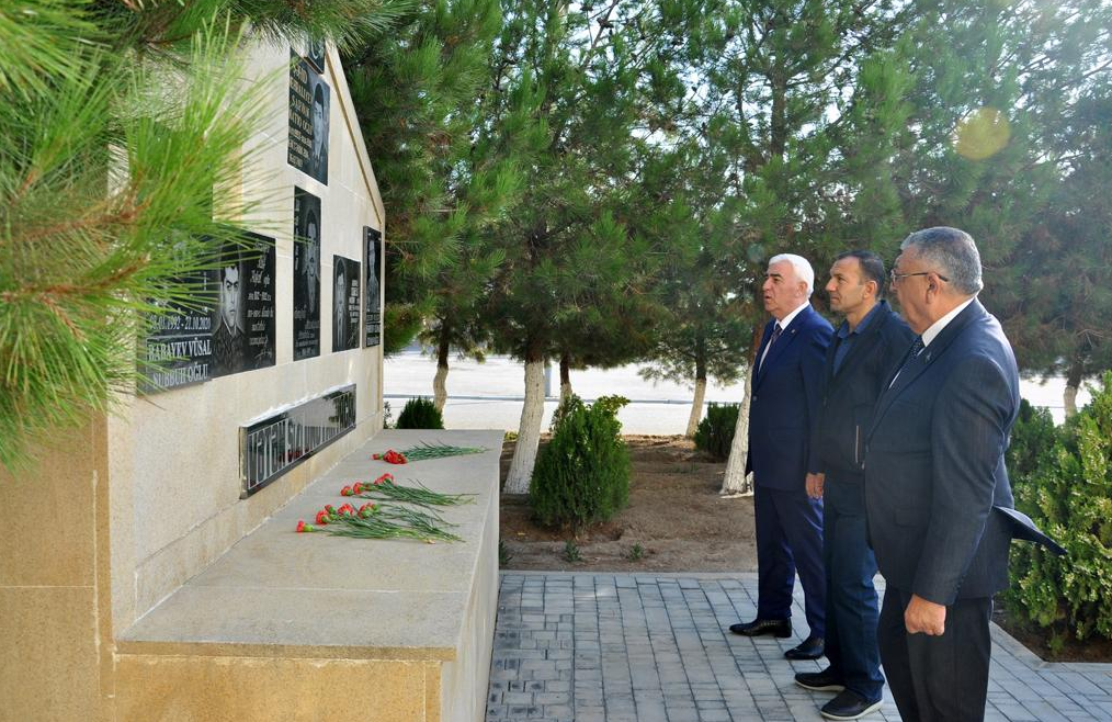 Pirallahı rayonunda “Bilik günü” münasibətilə tədbirlər keçirildi - FOTOLAR Pirallahı rayonunda “Bilik günü” münasibətilə tədbirlər keçirildi - FOTOLAR