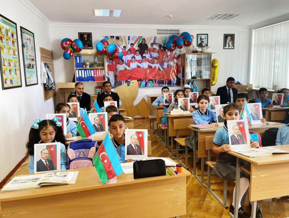 Pirallahı rayonunda “Bilik günü” münasibətilə tədbirlər keçirildi - FOTOLAR Pirallahı rayonunda “Bilik günü” münasibətilə tədbirlər keçirildi - FOTOLAR