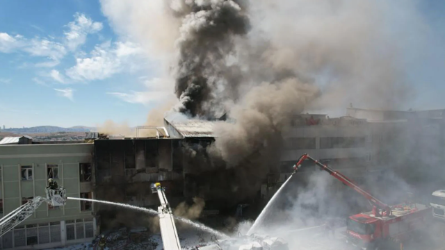 Ankarada fabrik yanğını:2 nəfər öldü