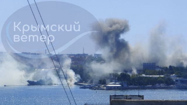 Ukrayna Qara dəniz donanmasına raket zərbəsi endirib