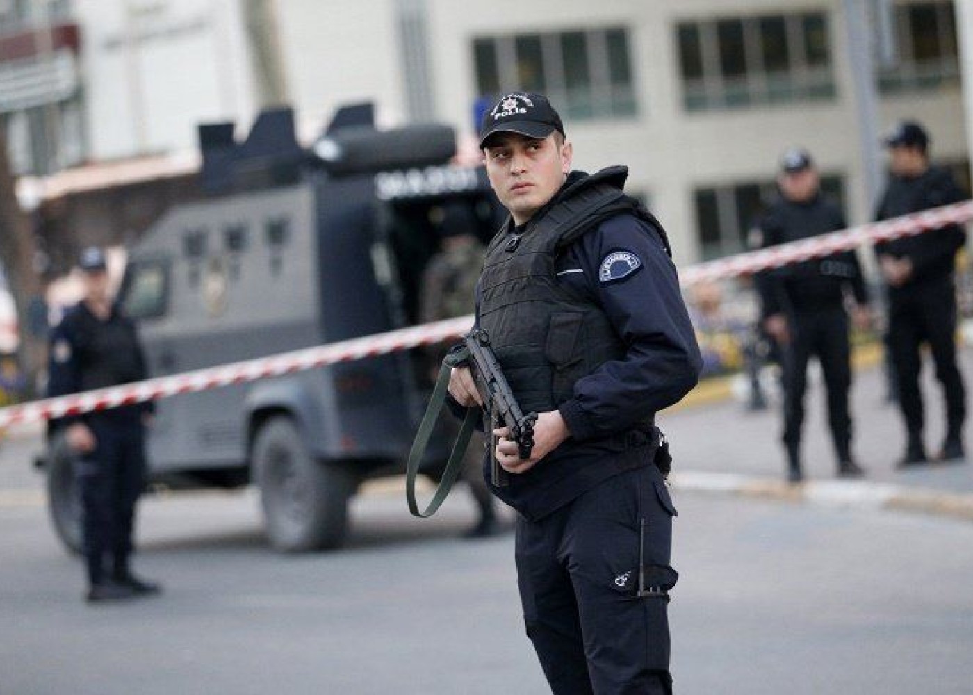 Türkiyədə axtarışda olan 1034 nəfər saxlanıldı