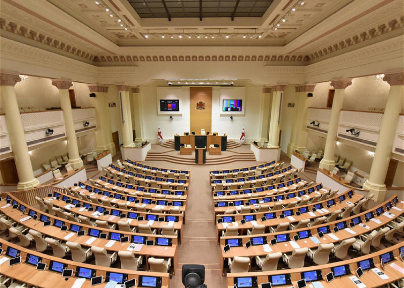 Gürcüstanın parlament komitəsi “xarici agentlər haqqında” qanun layihəsini qəbul etdi
