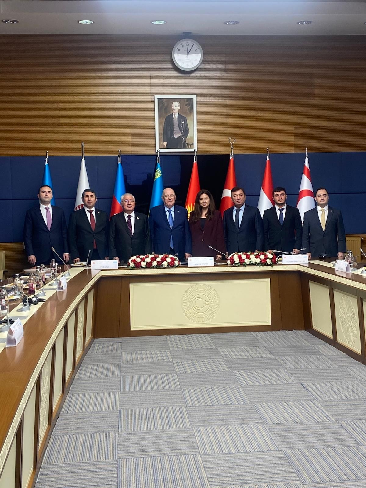 Ankarada Əhliman Əmiraslanovun sədrliyi ilə iclas keçirildi - FOTOLAR Ankarada Əhliman Əmiraslanovun sədrliyi ilə iclas keçirildi - FOTOLAR