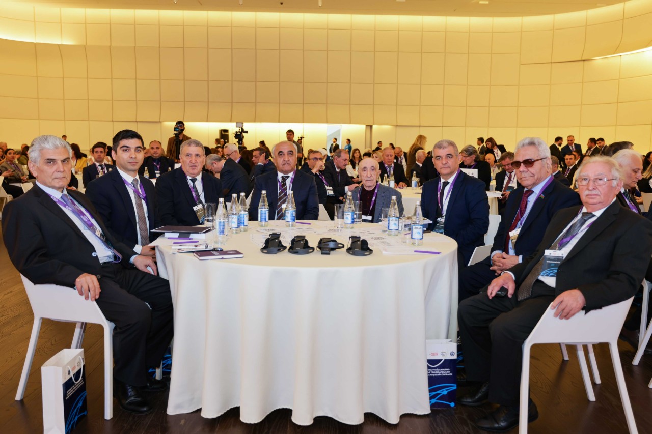 UNEC-in birgə təşkilatçılığı elmi konfrans keçirilir - FOTOLAR UNEC-in birgə təşkilatçılığı elmi konfrans keçirilir - FOTOLAR
