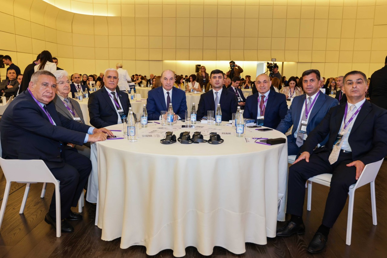 UNEC-in birgə təşkilatçılığı elmi konfrans keçirilir - FOTOLAR UNEC-in birgə təşkilatçılığı elmi konfrans keçirilir - FOTOLAR