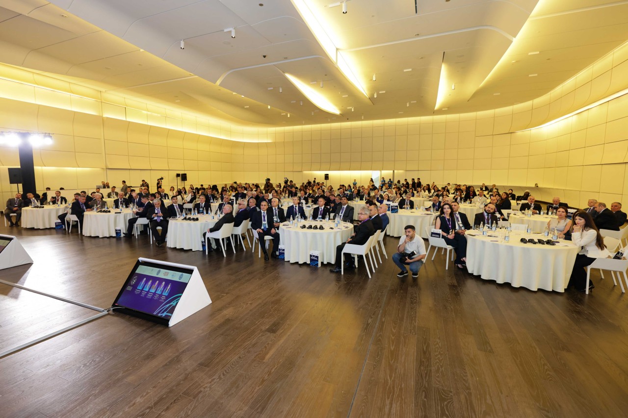 UNEC-in birgə təşkilatçılığı elmi konfrans keçirilir - FOTOLAR UNEC-in birgə təşkilatçılığı elmi konfrans keçirilir - FOTOLAR
