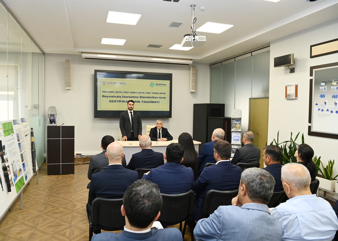 “Azərişıq” ASC-yə ISO beynəlxalq standartları üzrə sertifikatlar təqdim olunub - FOTOLAR “Azərişıq” ASC-yə ISO beynəlxalq standartları üzrə sertifikatlar təqdim olunub - FOTOLAR