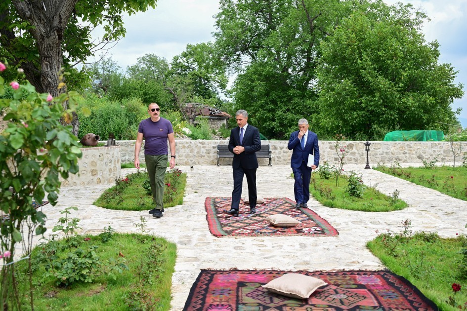 Anar Ələkbərov Prezidentə görülmüş işlər barədə məlumat verdi - FOTOLAR