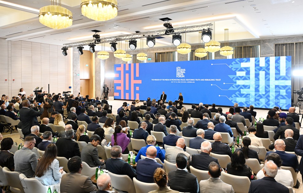 İlham Əliyev IV Şuşa Qlobal Media Forumunda - CANLI
