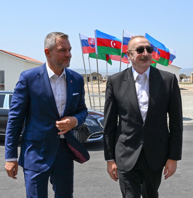 Prezidentlər Baş Qərvənd kəndində - FOTOLAR