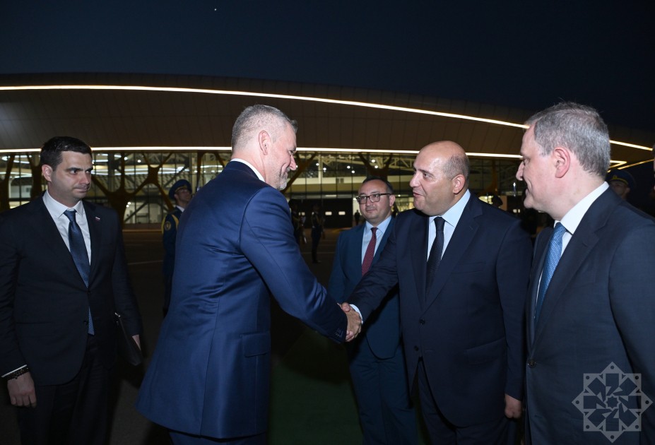 Slovakiya Prezidenti Bakıya gəldi - FOTOLAR