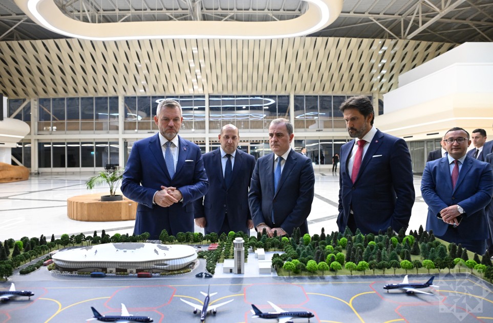 Slovakiya Prezidenti Bakıya gəldi - FOTOLAR