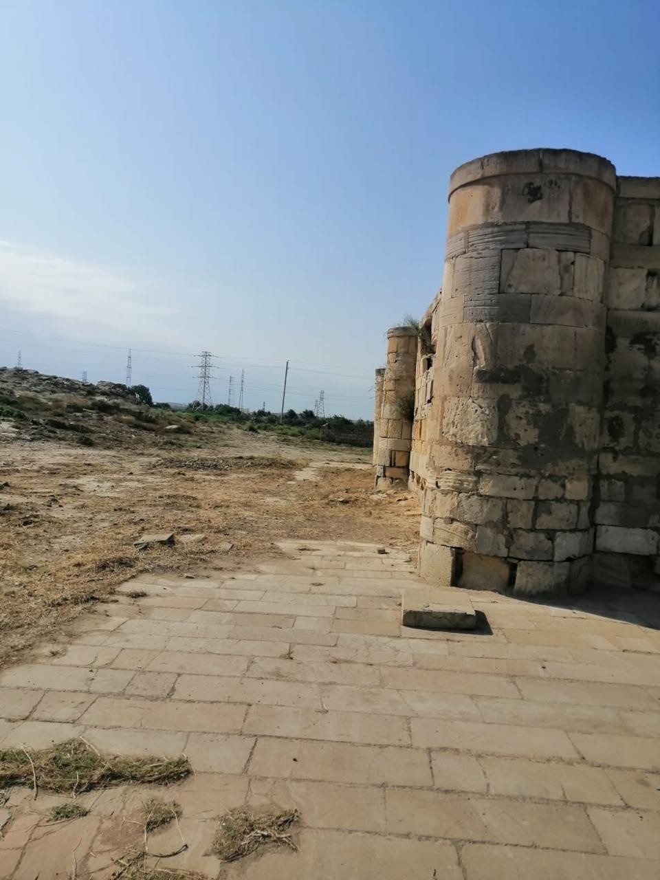 Qaradağda Sanqaçal karvansarayında abadlıq işləri həyata keçirilib - FOTOLAR