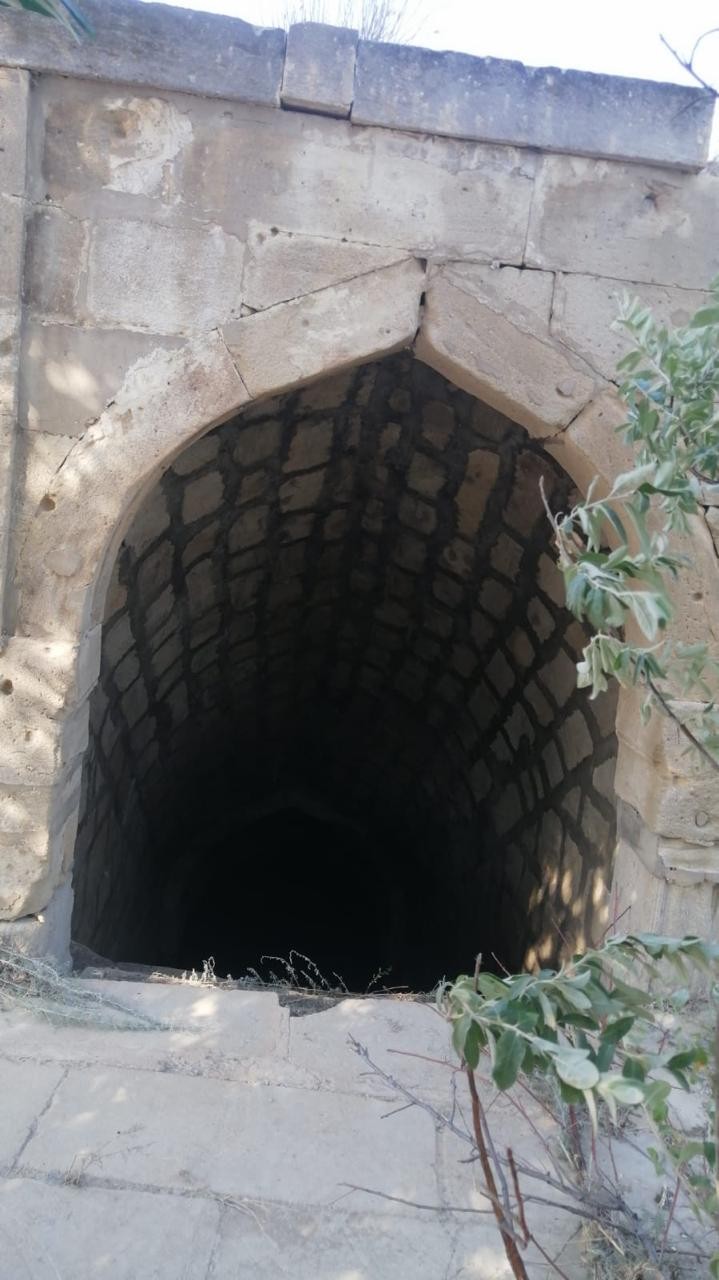 Qaradağda Sanqaçal karvansarayında abadlıq işləri həyata keçirilib - FOTOLAR