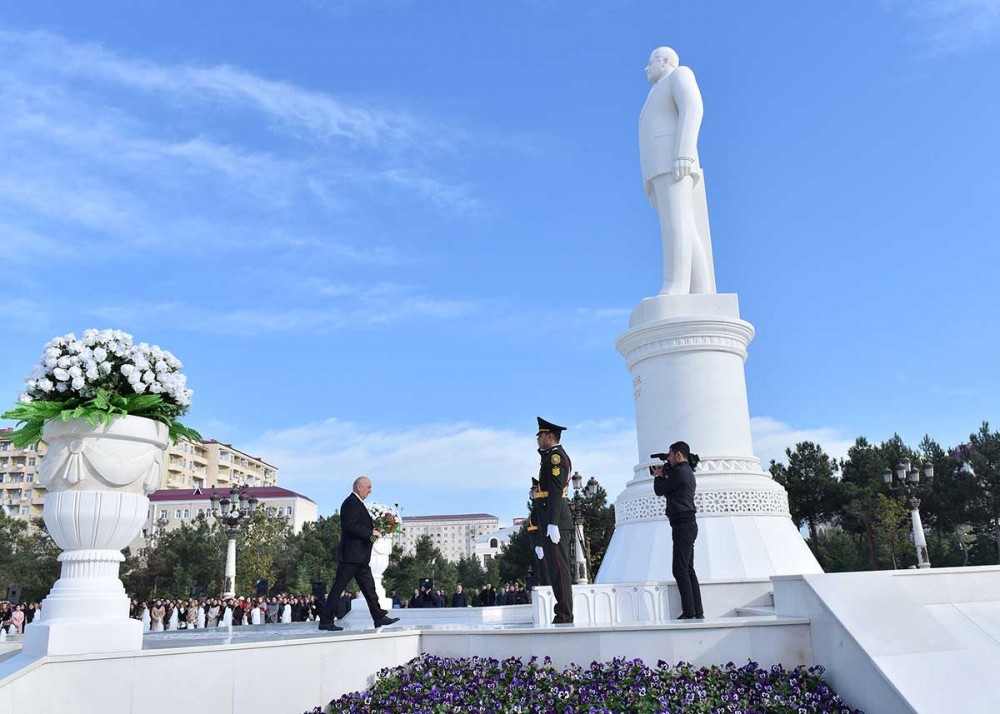 Sumqayıtda Heydər Əliyevin anım mərasimi keçirilib - FOTO