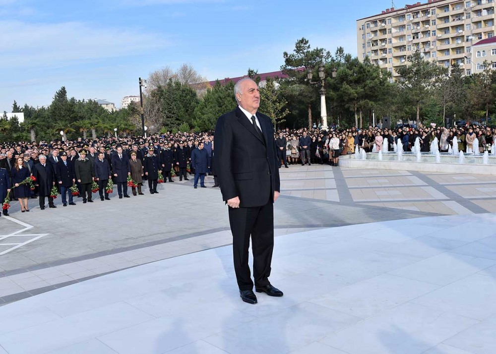 Sumqayıtda Heydər Əliyevin anım mərasimi keçirilib - FOTO