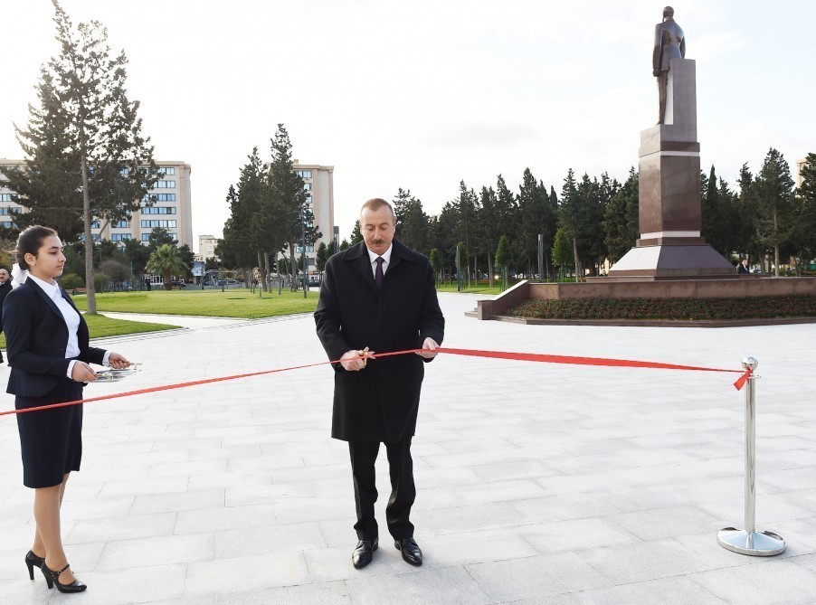 İlham Əliyev Gənclər Mərkəzinin açılışında - FOTOLAR