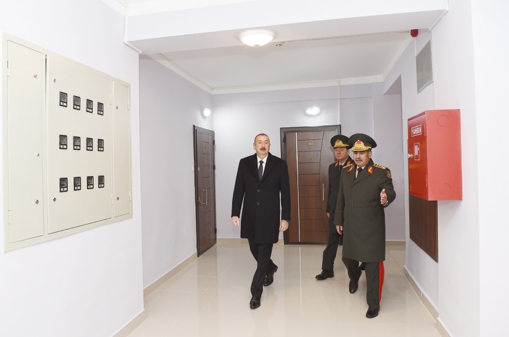 İlham Əliyev Sabunçuda - hərbçilərə yeni mənzillər verildi (FOTOLAR-YENİLƏNİB)
