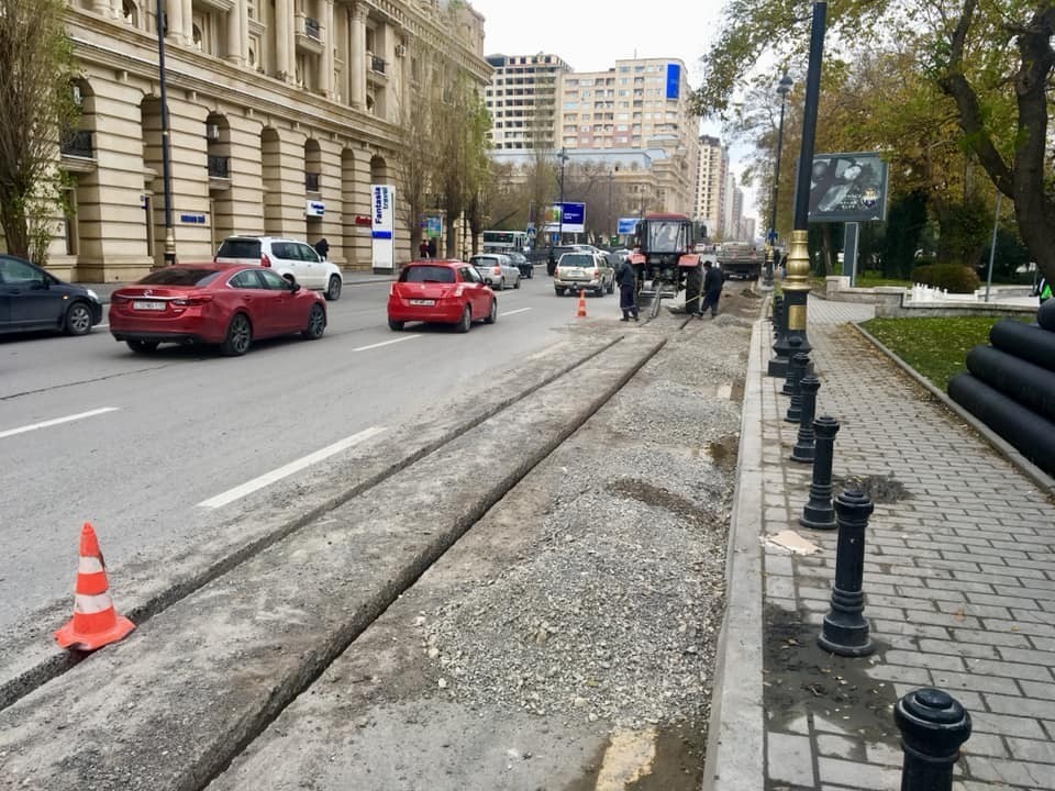 Yeni yağış-kanalizasiya xətləri çəkilir - FOTO