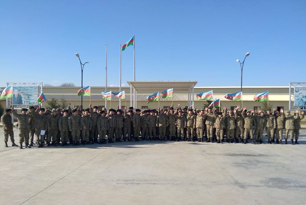 Cəbhədə xidmət edən bir qrup hərbi qulluqçu ehtiyata buraxıldı - FOTOLAR