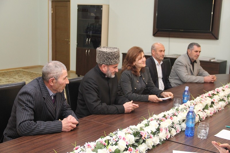 Komitə sədri vətəndaşların problemlərini dinləyib, göstəriş verdi (FOTO)