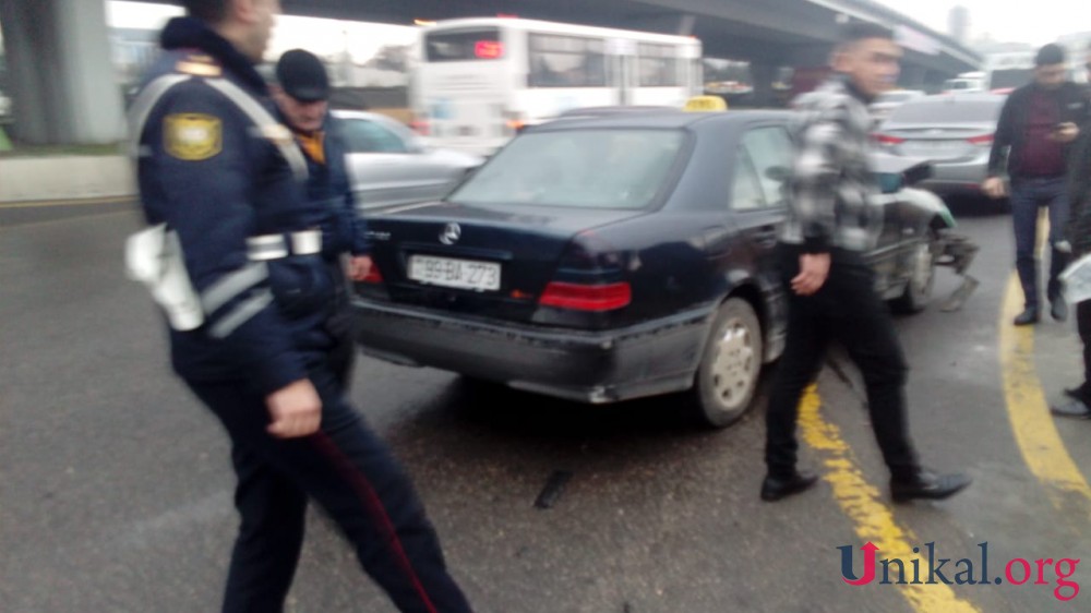 Bakıda xanım polis kapitanı qəzaya düşdü – (FOTO - VİDEO)