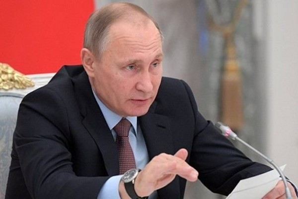 "Qonşularımızın daxili işlərinə qarışmırıq" - Putin