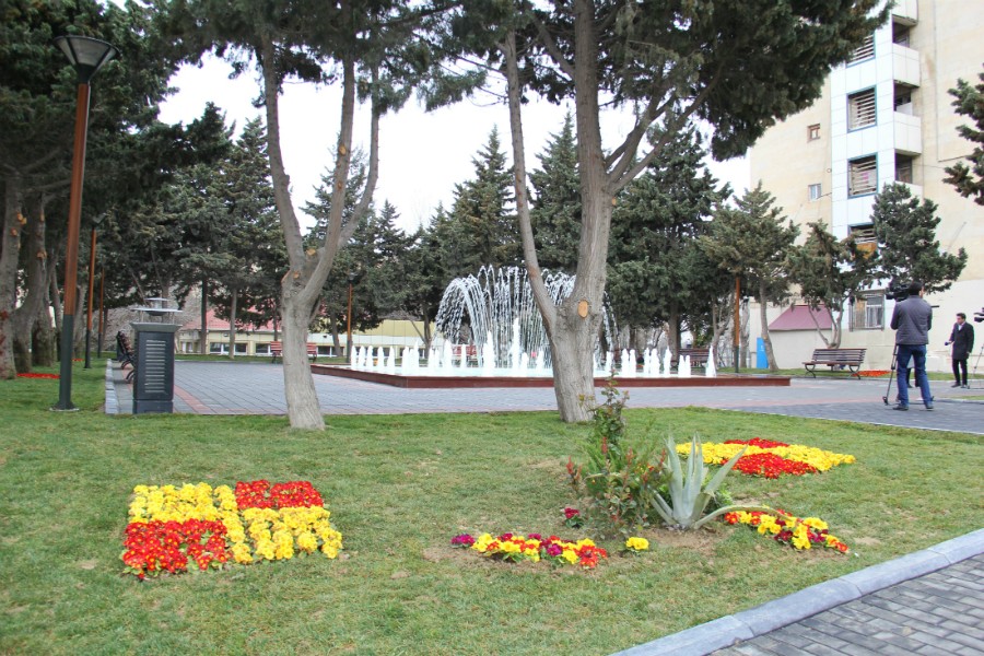 Abadlaşdırılan növbəti həyət sakinlərin istifadəsinə verildi - FOTOLAR