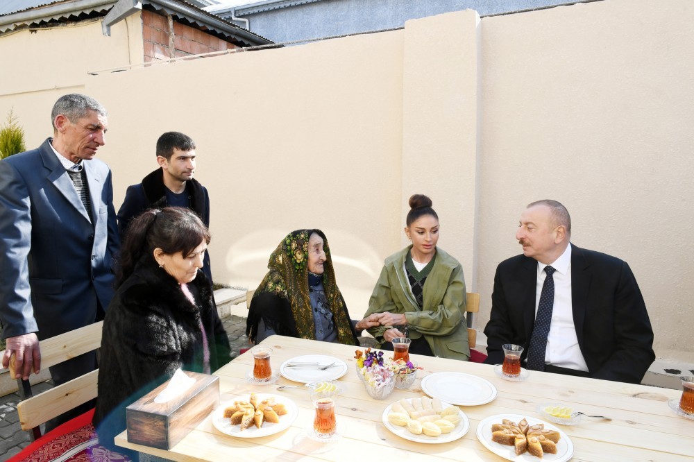 "Qadanı alım, ay İlham" - Saray nənə (FOTO-VİDEO)