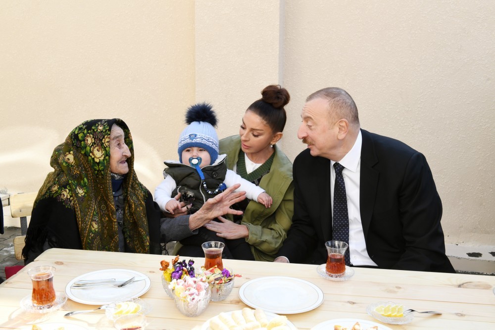 "Qadanı alım, ay İlham" - Saray nənə (FOTO-VİDEO)