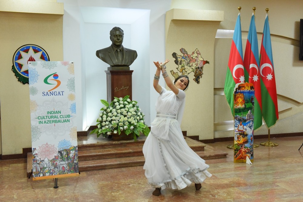 Kamal Abdulla Hindistanın yeni səfiri ilə görüşdü - FOTOLAR