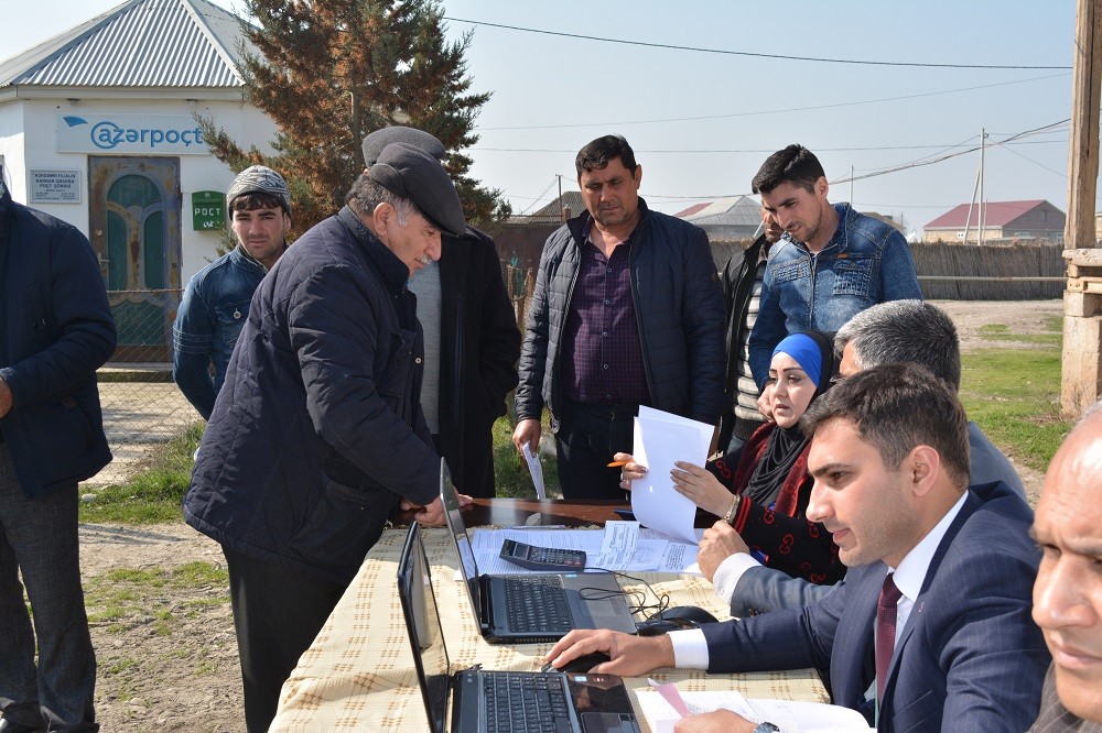 Kürdəmirdə azot gübrəsinin səyyar satışı həyata keçirildi - FOTO