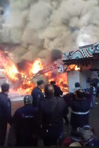 Bakıda “Diqlas” Ticarət Mərkəzində yanğın söndürüldü  - FOTO-VİDEO) (YENİ-7)