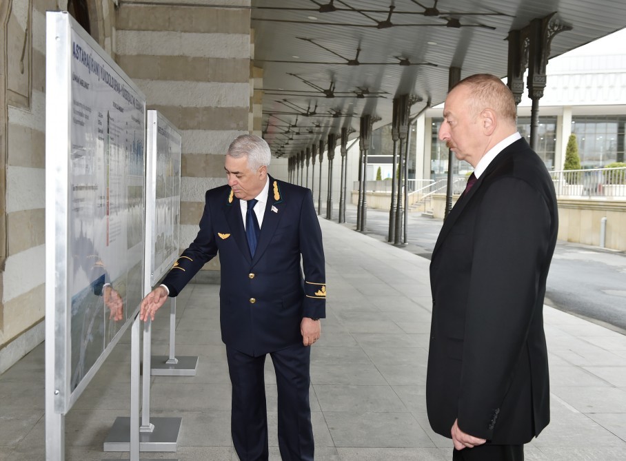 İlham Əliyev Bakı-Tbilisi-Qars qatarı ilə belə tanış oldu - FOTOLAR (YENİ-2)