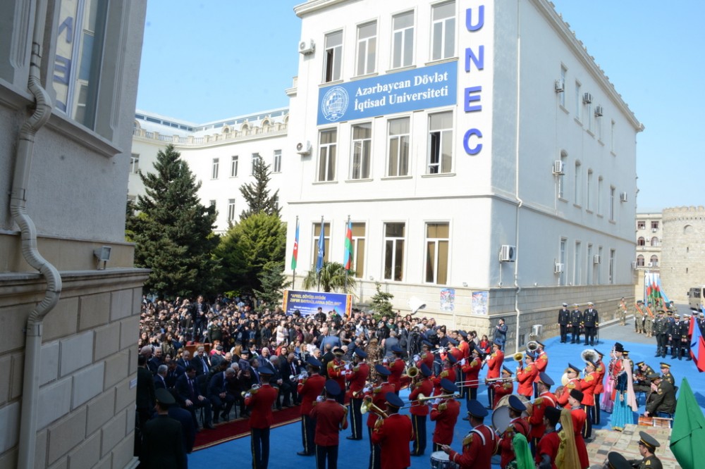 UNEC-də hərbi vətənpərvərlik bayramı keçirildi - FOTOLAR