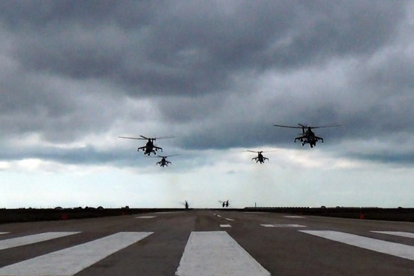 Hərbi Hava Qüvvələri helikopter bölmələrinin taktiki-uçuş məşqləri keçirildi - VİDEO