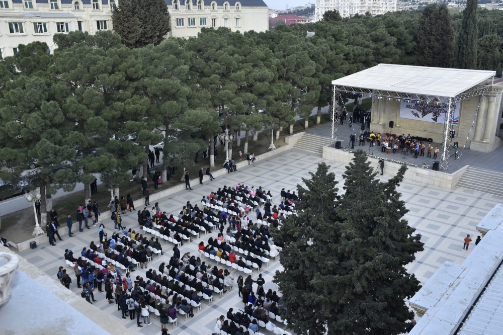 Abşeronda 10 milyonuncu sakinin dünyaya gəlişi bayram edildi - FOTOLAR