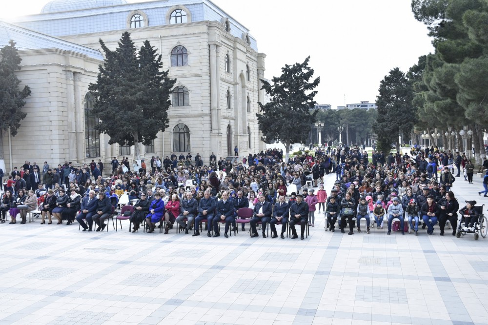 Abşeronda 10 milyonuncu sakinin dünyaya gəlişi bayram edildi - FOTOLAR