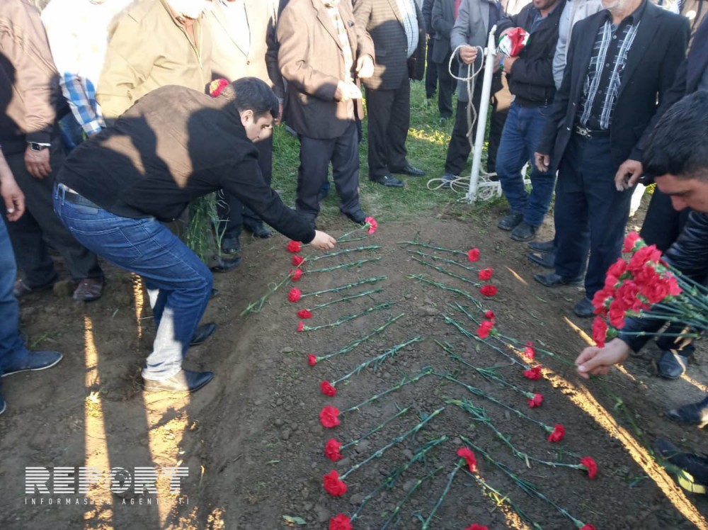 İtkin düşmüş əsgərin 25 ildən sonra məzarı tapıldı - FOTO