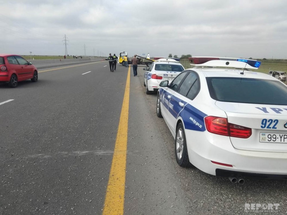 Salyanda məktəblilər olan mikro-avtobus aşdı - 1 uşaq öldü, 7 nəfər yaralandı (YENİ 2-FOTO)