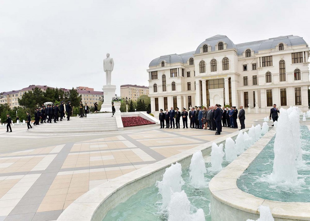 Sumqayıtda Ümummilli Lider Heydər Əliyevin xatirəsi anıldı - FOTO