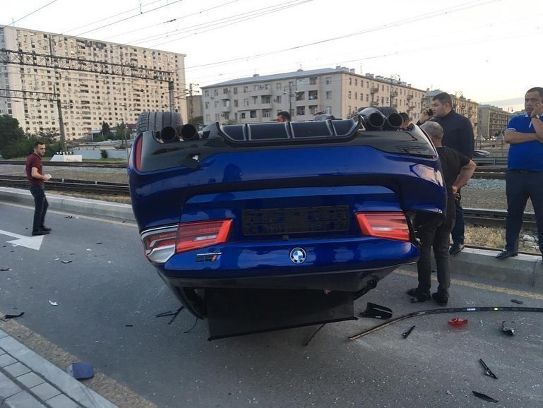 Bakıda 160 min dollarlıq BMV aşdı - FOTOLAR