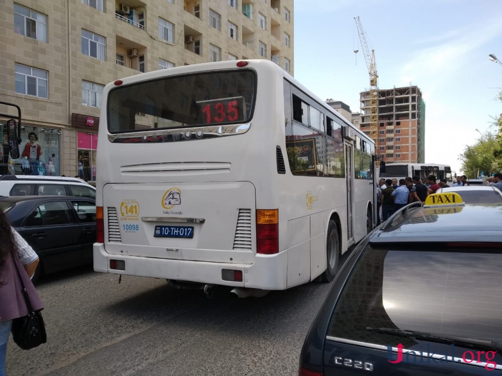 "Xalıq Faiqoğlu"ya məxsus sərnişin avtobusu qəzaya düşdü - FOTOLAR