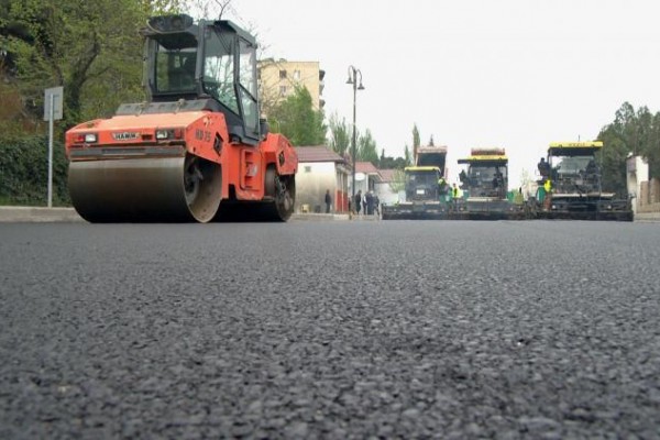 Bakının bu küçəsində hərəkət məhdudlaşdırıldı 