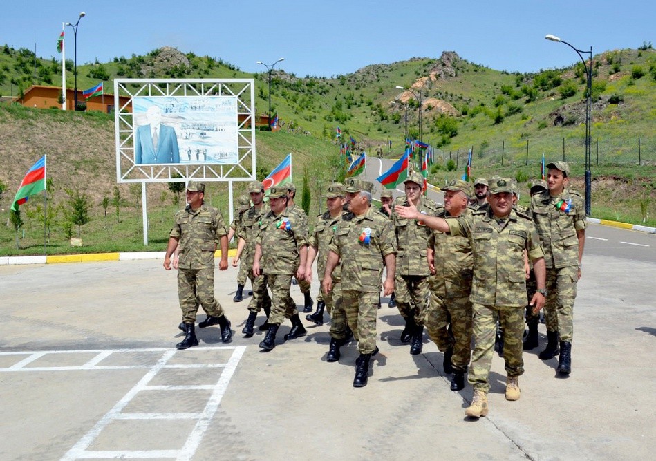 UNEC-də Ordumuza  mənəvi dəstək aksiyasına start verildi - FOTOLAR