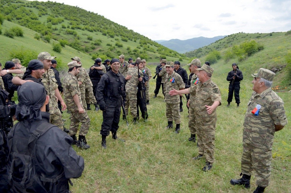 UNEC-də Ordumuza  mənəvi dəstək aksiyasına start verildi - FOTOLAR