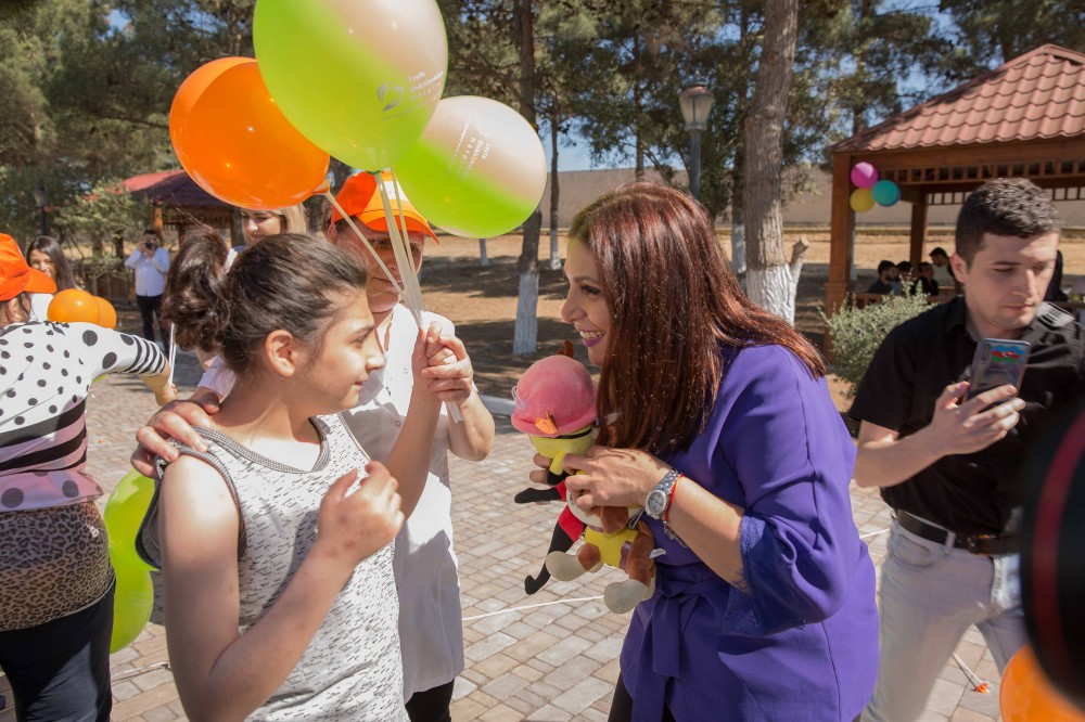 Dəmiryolçular uşaqları belə sevindirdi - FOTOLAR