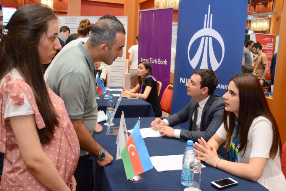 UNEC-in təşkilatçılığı ilə gənclər üçün əmək yarmarkası təşkil olundu - FOTOLAR