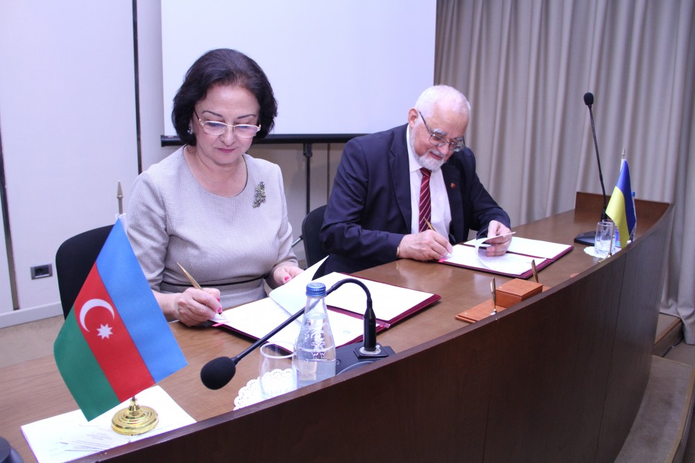 AzMİU ilə Kiyev Universiteti arasında anlaşma Memorandumu imzalandı - FOTO